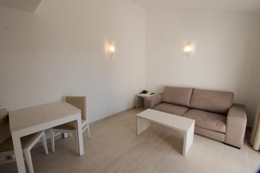 Sagitario Menorca Mar Adults Only Aparthotel Cala'N Bosch  Room photo